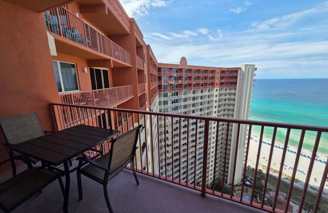 Gulf-Front Penthouse Living at The Shores of Panama – 1 Bed, 2 Bath Fully Furnished Condo! Gallery 4