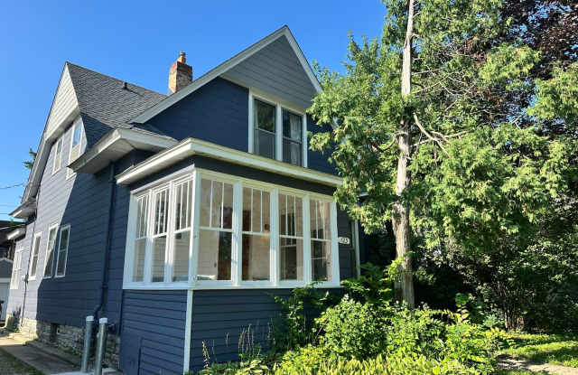 Fully Furnished 3 Bedroom Historic Home in Minneapolis photos photos