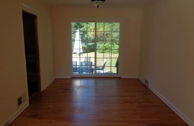 59 Rumson Road Gallery 4
