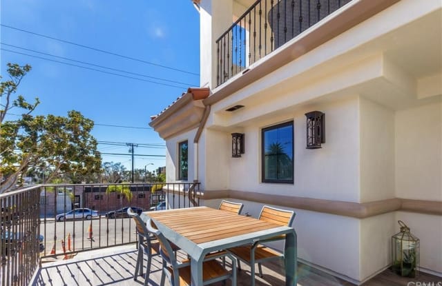 526 N Elena - 526 North Elena Avenue, Redondo Beach, CA 90277