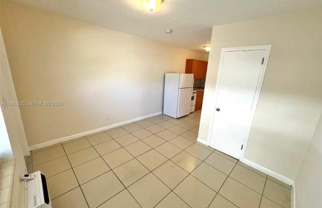 710 NE 85th St photos photos