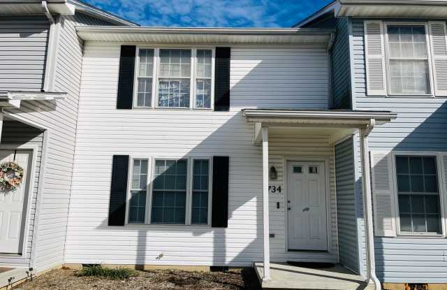 2 Bedroom, 2.5 Bath Townhouse photos photos