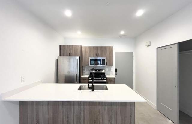 3579 S 900 E - 203 photos photos