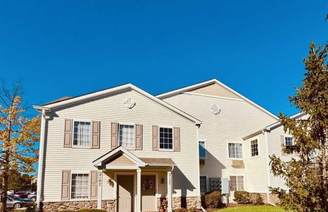 2123 Silverstone Drive Gallery 1