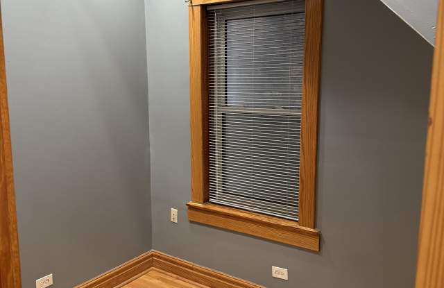 2707 West Thomas Street Gallery 4