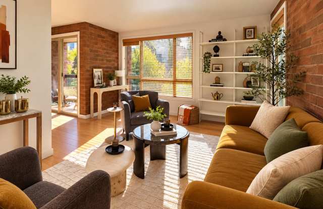 Charming Seattle Rental Urban Living at Its Best! Gallery 3