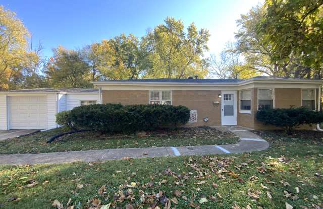 540 Thurston Ave - 540 Thurston Avenue, Ferguson, MO 63135