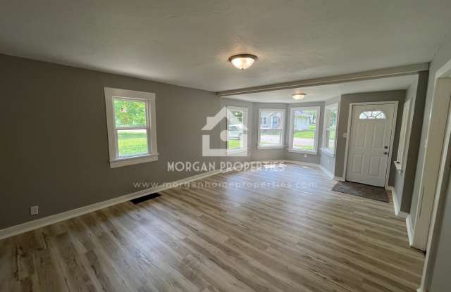 2212 SHERMAN Gallery 2