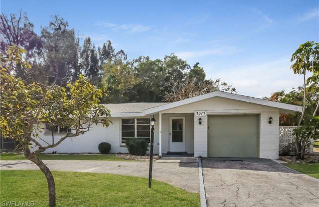 1371 Poinciana Road photos photos
