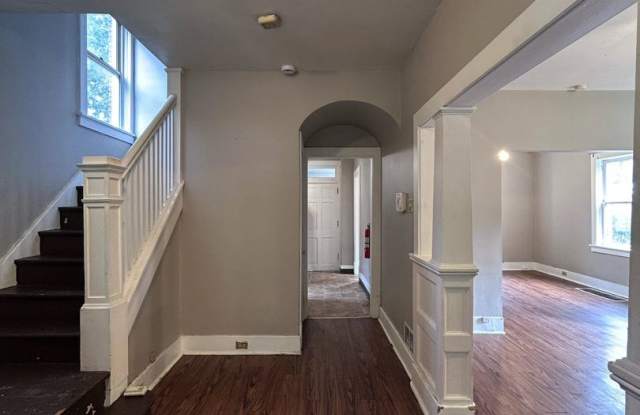 Spacious 3 Bed 1.5 Bath Single Family Home | Perry South Gallery 4