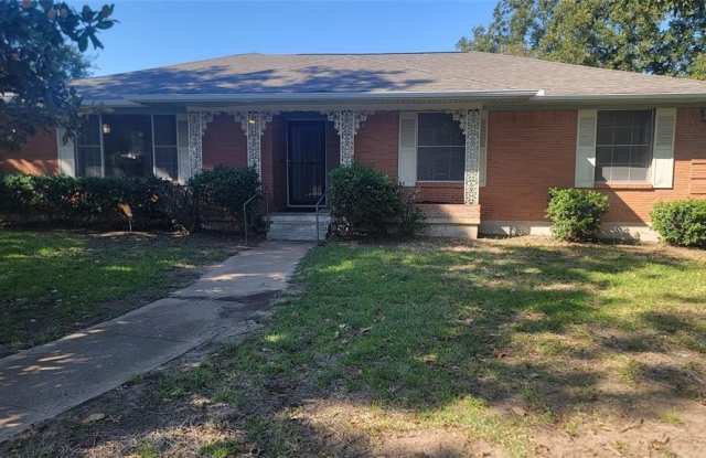 2001 Alma photos photos