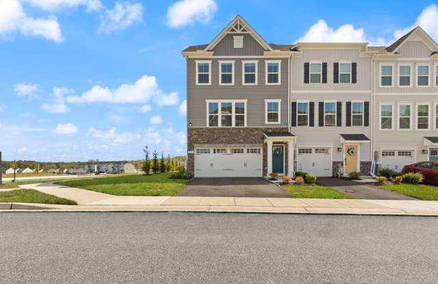 901 Poppy Drive Gallery 1
