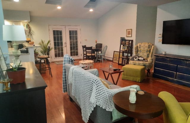 406 Terrace Ave - 406 Terrace Avenue, Toms River, NJ 08753