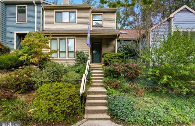 428 CRANES ROOST Court Gallery 1