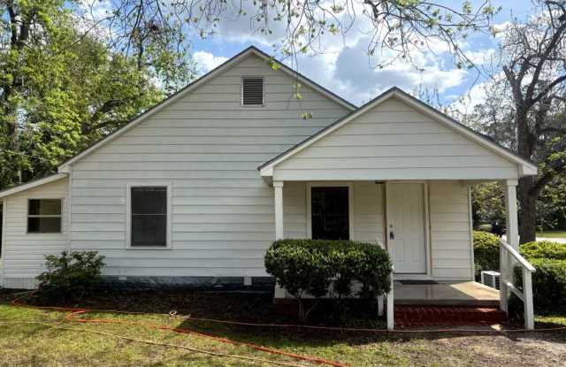 300 East 6th Street photos photos