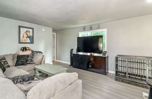 Updated 2 bedroom manufactured home on large corner lot photos photos