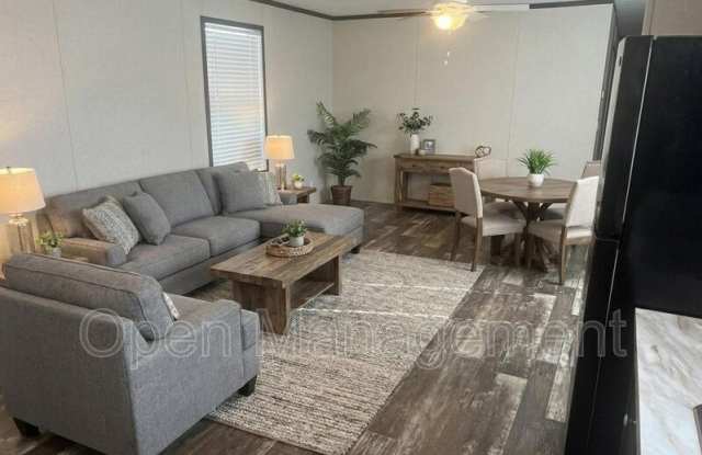 1356 Starr Ave - 1356 Starr Avenue, West Fargo, ND 58078