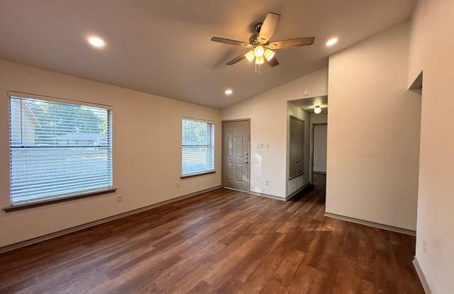 Newly Renovated 3/2 in Spring Hill! photos photos