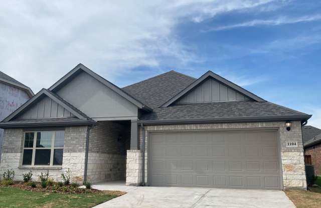 1104 Magpie Lane photos photos