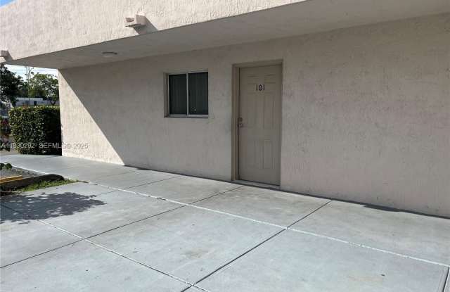 6091 W 22nd Ct photos photos