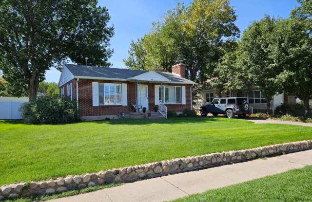 Charming 4 Bed, 2 Bath Home Near Schools  Trails photos photos