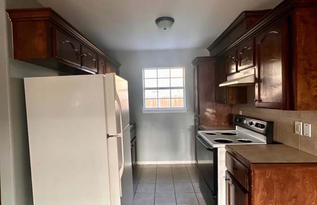 818 S Minnesota St - 818 South Minnesota Street, Alton, TX 78573