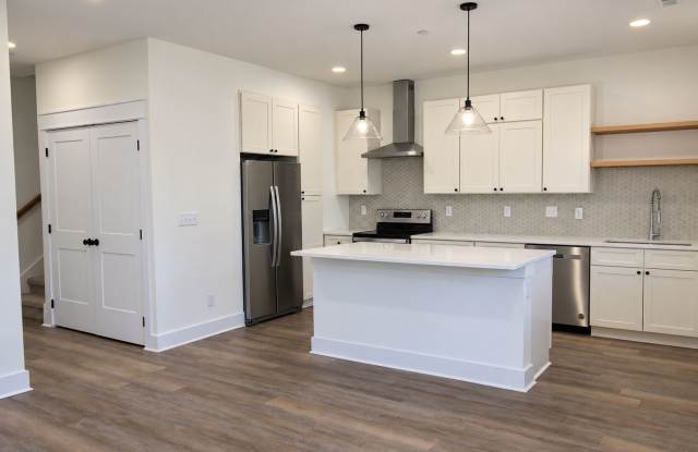 4-Bedroom Home at Highbury with Bonus Room, Pool & Pickleball Court | One Month Free! Gallery 4