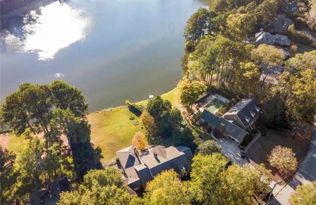 2950 Rivermeade Drive NW Gallery 2