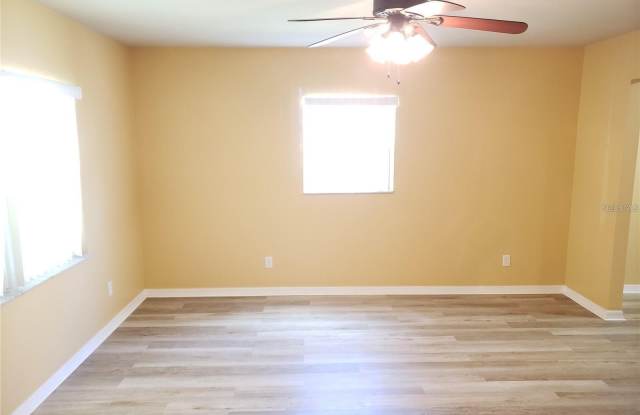 1364 FAIRWAY DRIVE Gallery 2