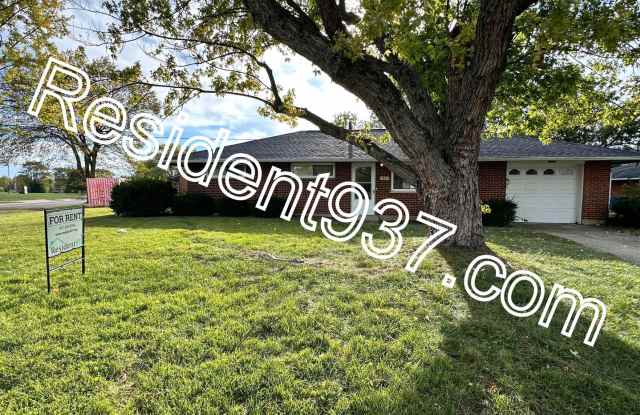 3 bed 2 bath Home - 5884 Traymore Drive, Huber Heights, OH 45424