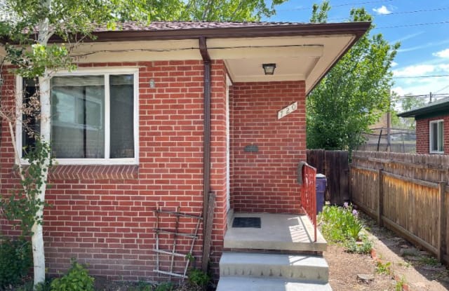 720 Poplar St, Denver CO - 720 Poplar Street, Denver, CO 80220