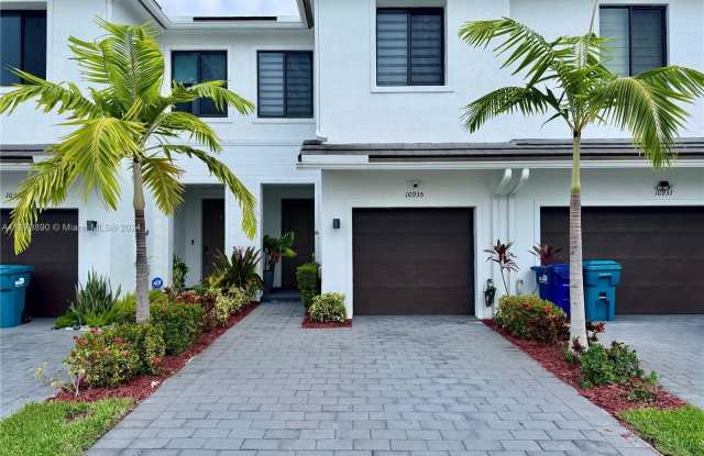 10935 SW 233rd St - 10935 Southwest 233rd Street, Princeton, FL 33032