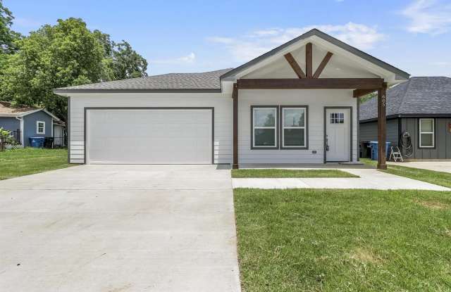 Beautiful 4-Bedroom Home for Rent in Denison! photos photos