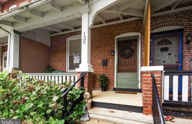 130 7TH AVENUE Gallery 3