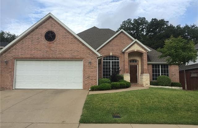 7308 Heritage Oaks Court - 7308 Heritage Oaks Ct, Arlington, TX 76001