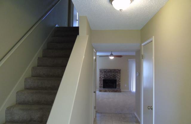 13305 Saddlebrook TRL #B Gallery 4