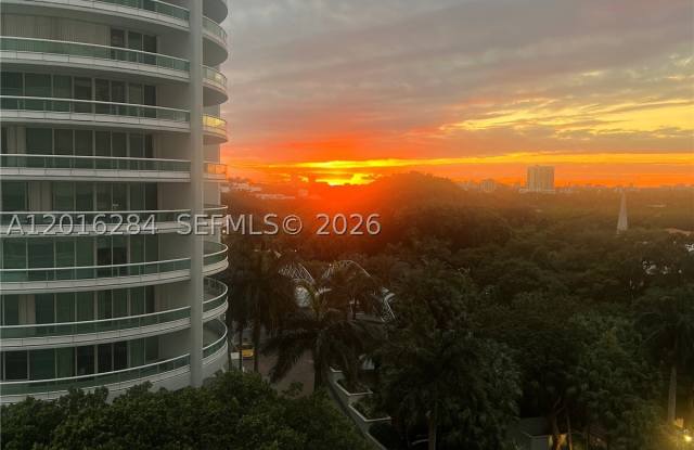 1627 Brickell Ave Gallery 4