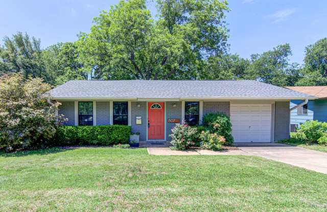 Updated 3/2 home in the Heart of South Austin with gorgeous backyard space! photos photos