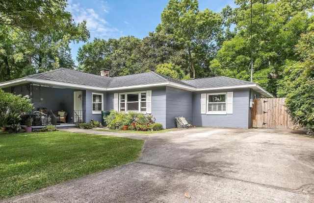 3BD/2BA with a FLEX ROOM HOUSE IN WEST ASHLEY- Available June 1, 2026! photos photos