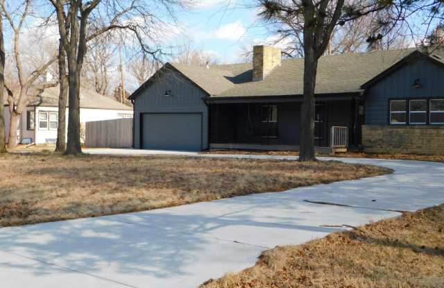 28 Laurel Dr - 28 Lourel Drive, Wichita, KS 67206