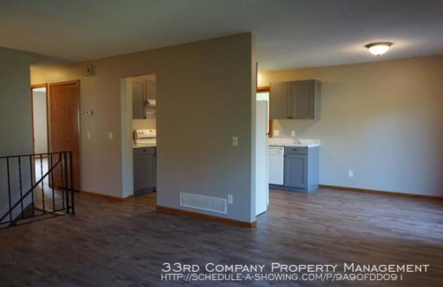 1076 Regency Drive Gallery 3