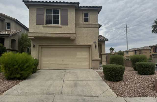 Must see 4 bedroom 2.5 baths home with NEWdog run! Pets are welcome here! photos photos