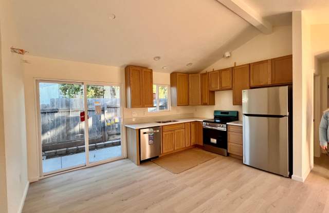 1561 Royal Way photos photos