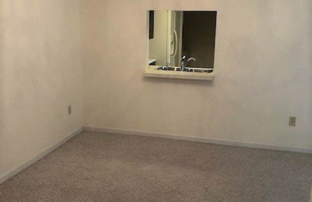1585 Fort Henry Drive Unit 2D Gallery 4