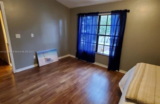 1720 Castle Rock Road Gallery 3
