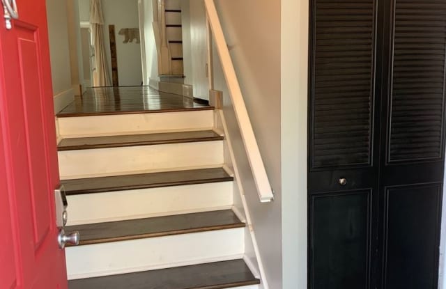 8304 Sperry Ct Gallery 3