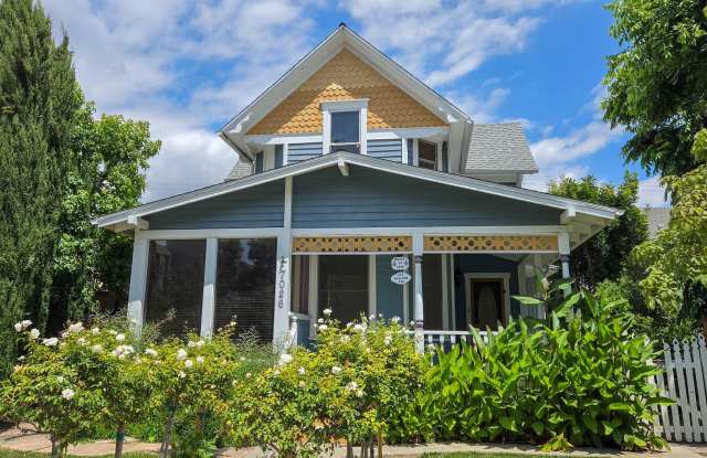Historic 1898 Two Story 3 Bed 2 Bath House Available Now! photos photos