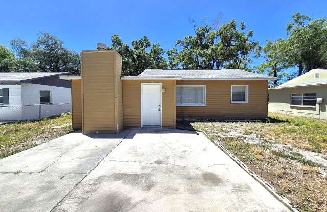 1607 E Maple Ave photos photos