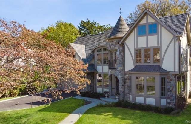 94 Carleon Avenue - 94 Carleon Avenue, Westchester County, NY 10538