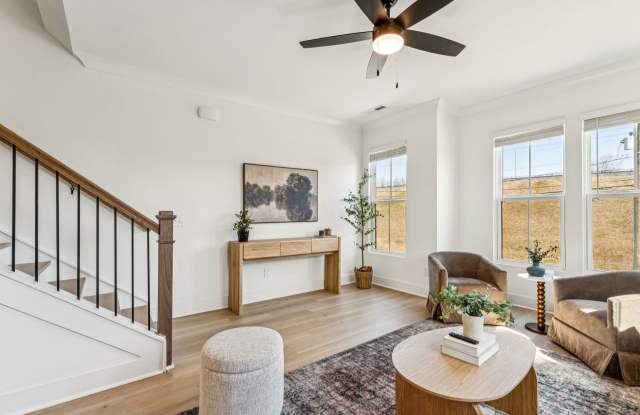 2 BR/2.5BA | Modern Townhome| 2-Car Garage + rooftop terrace Gallery 3